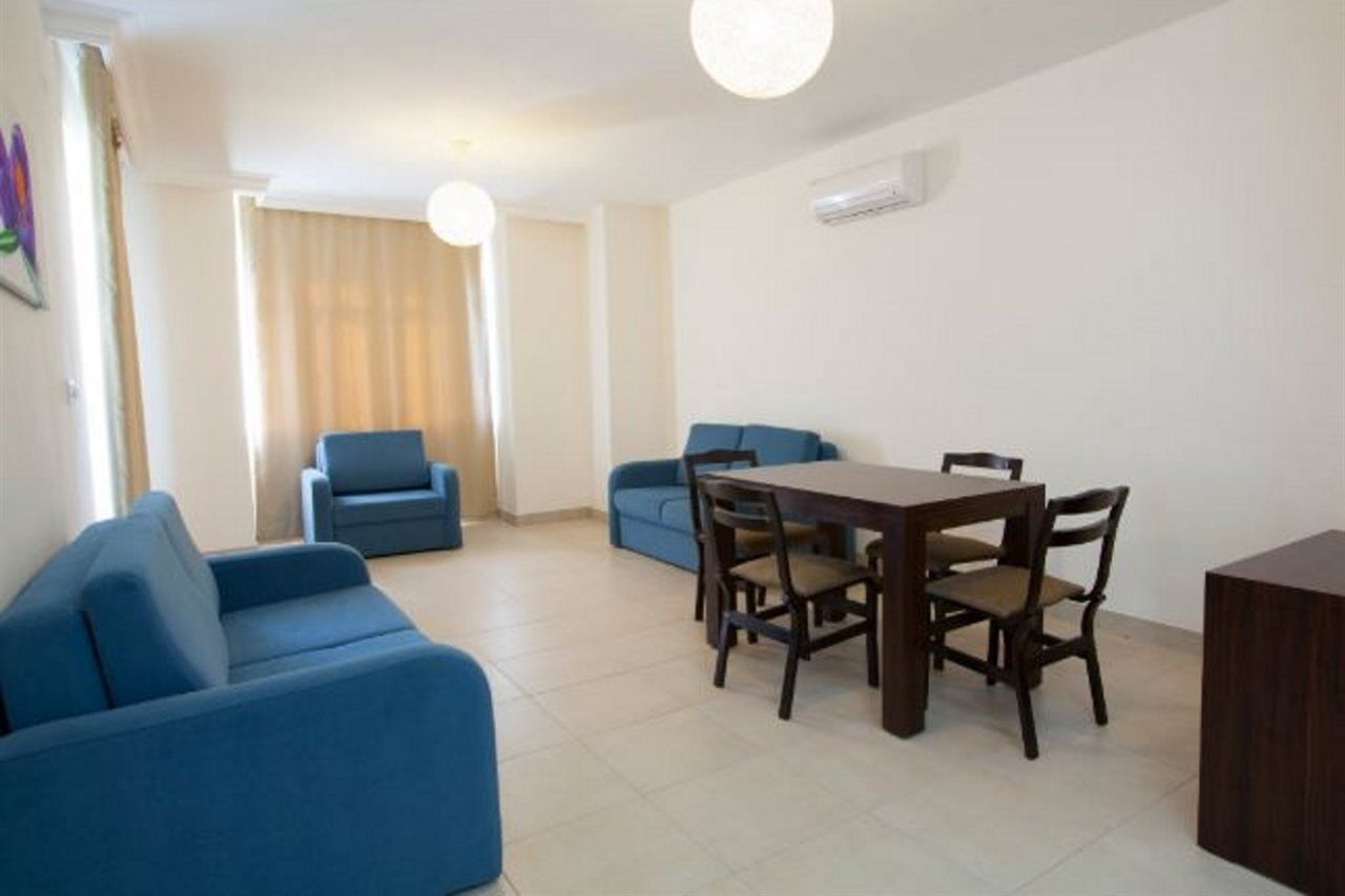 Side Suite Hotel Exterior photo